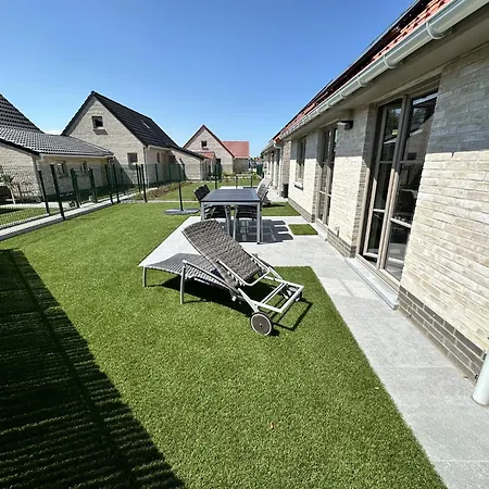 Cozy Polder House On The Westhinder Domain Сasa de vacaciones *